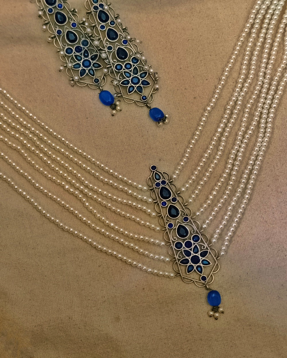 Komal Pearl Necklace