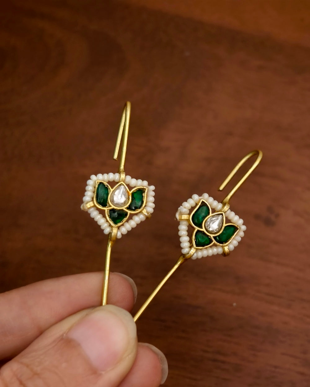 Gaurika Needle Earcuff