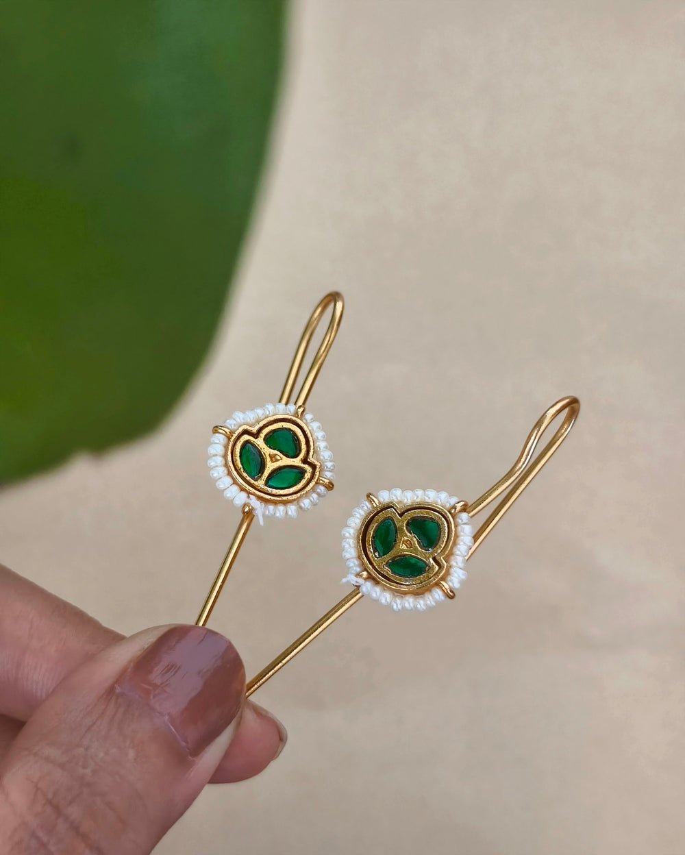Janvika Needle Earcuff