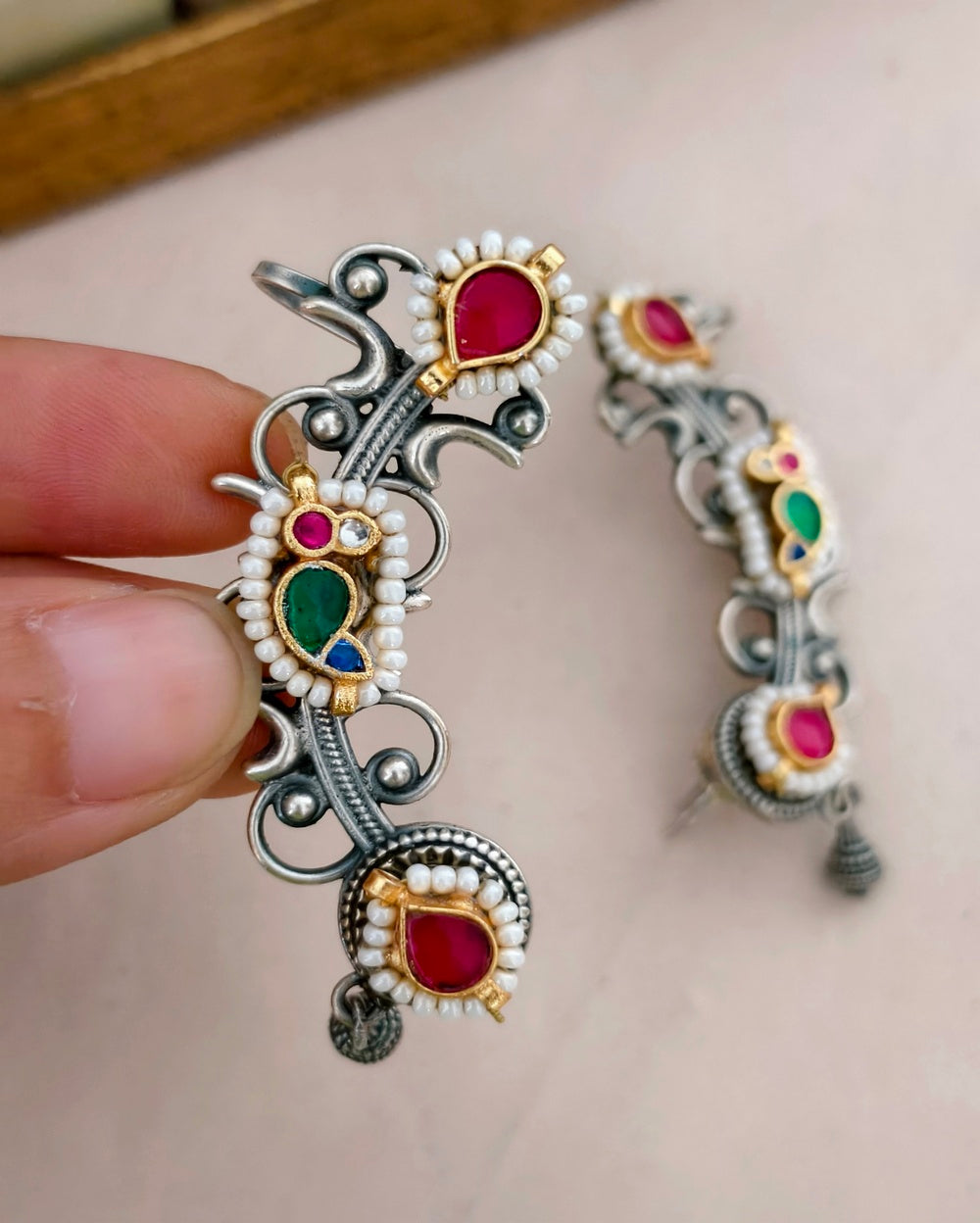 Aadya Kundan Earcuff