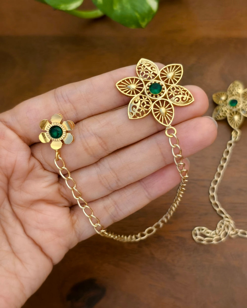 Phool Golden Earchain