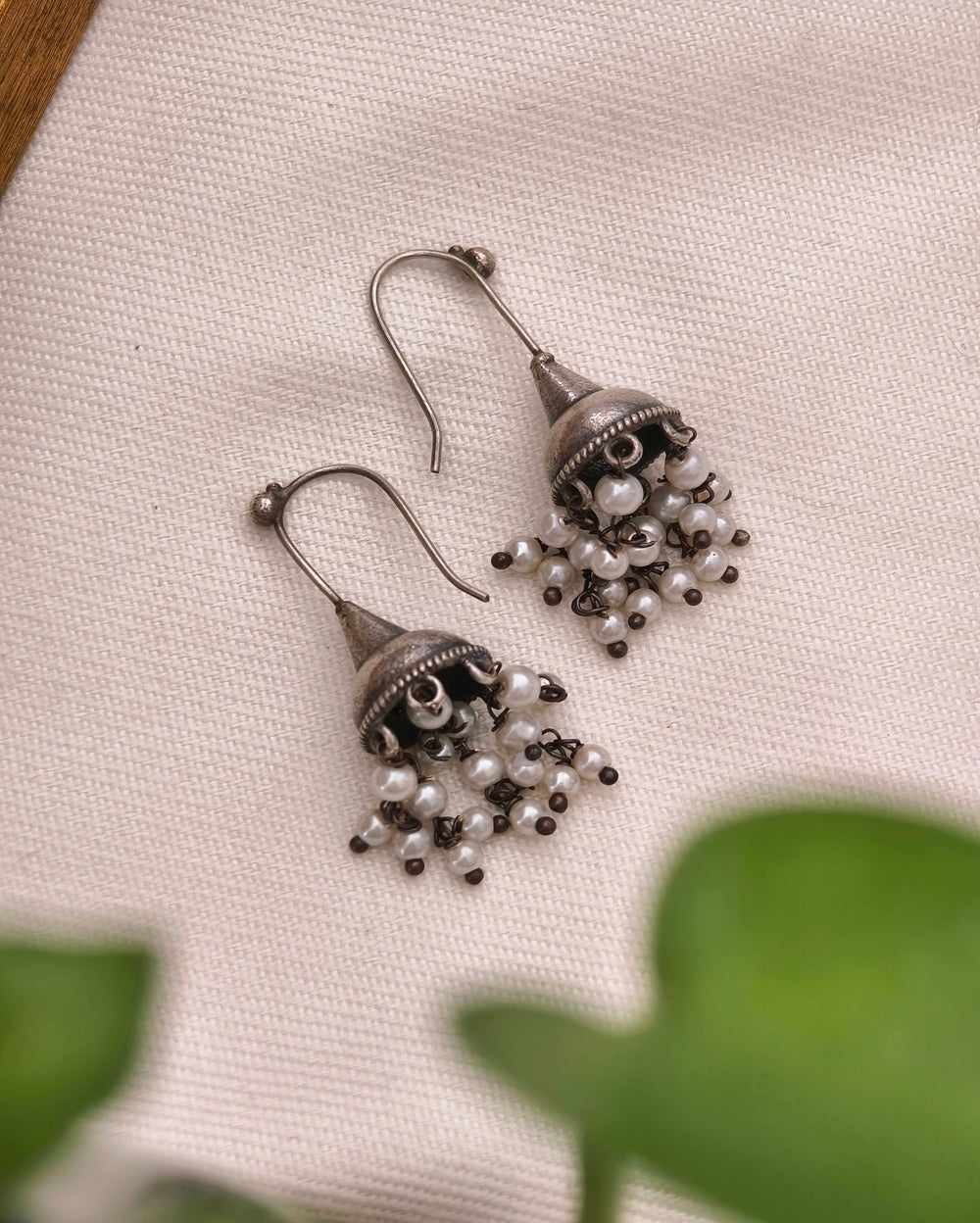Tavishi Pearl Hooks