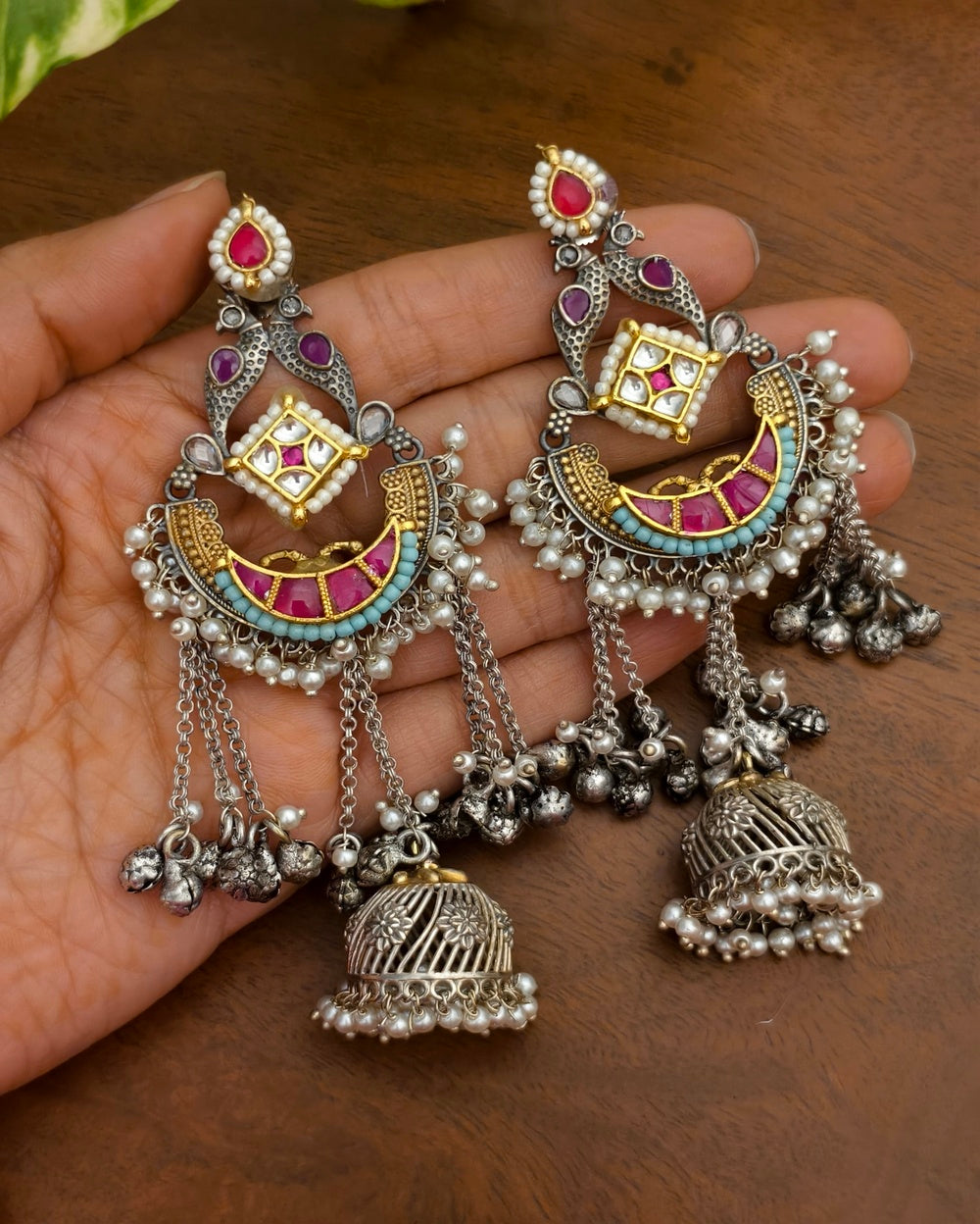 Adweta Kundan Jhumki
