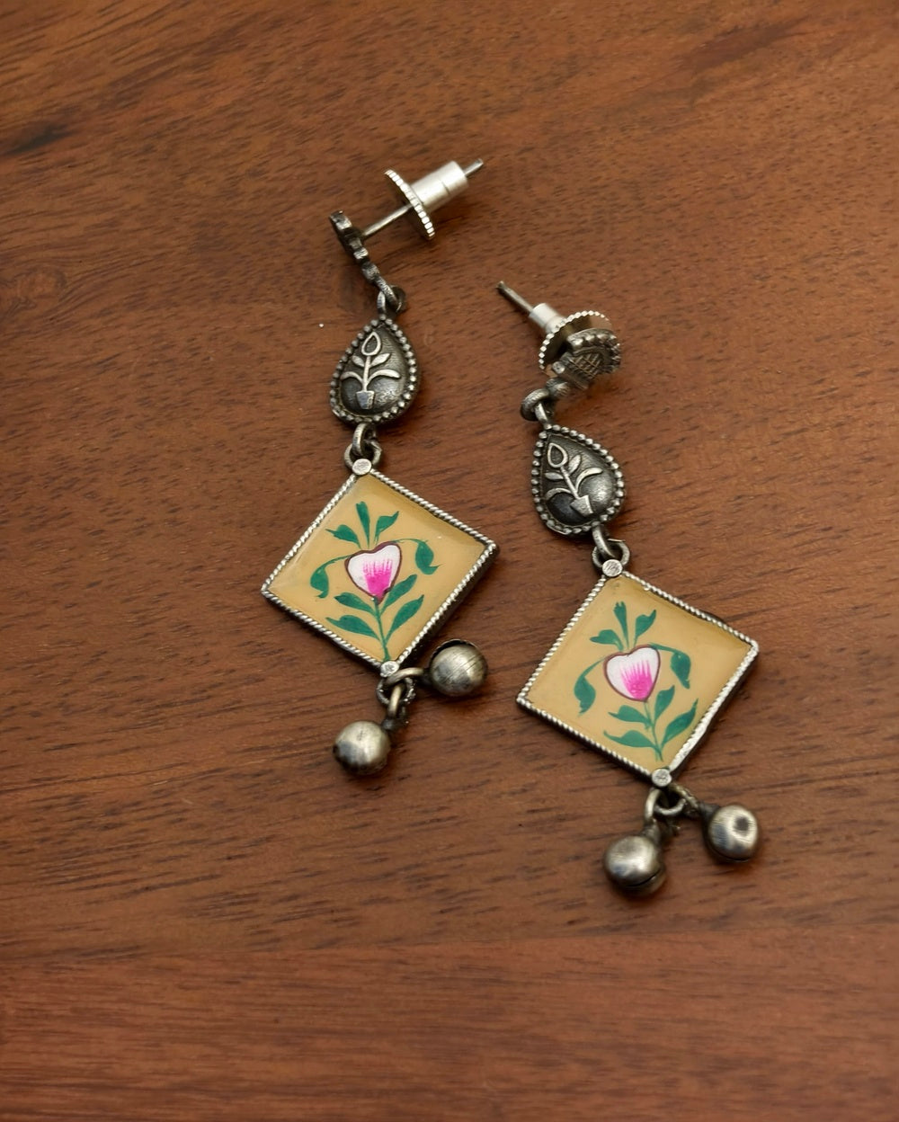 Nitara Meenakari Dangler
