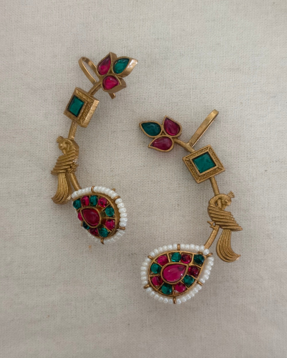 Fiza Golden Earcuff