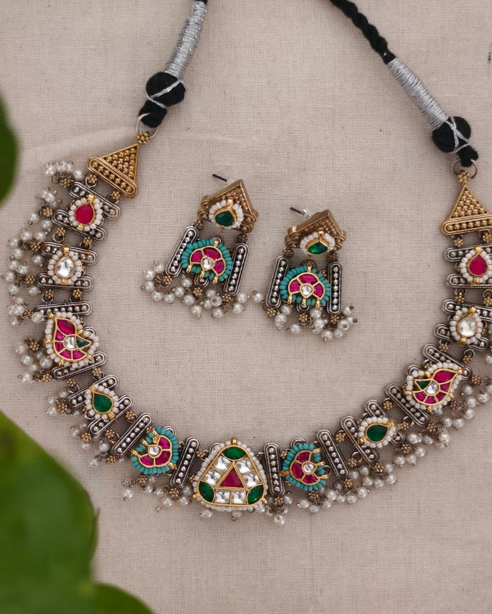 Kasni Kundan Necklace