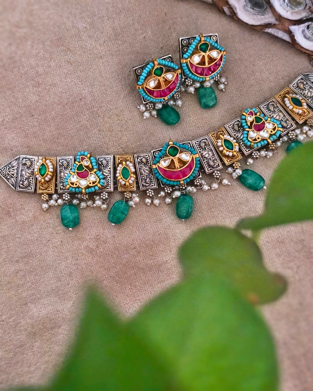 Tanvi Dual Tone Kundan Choker