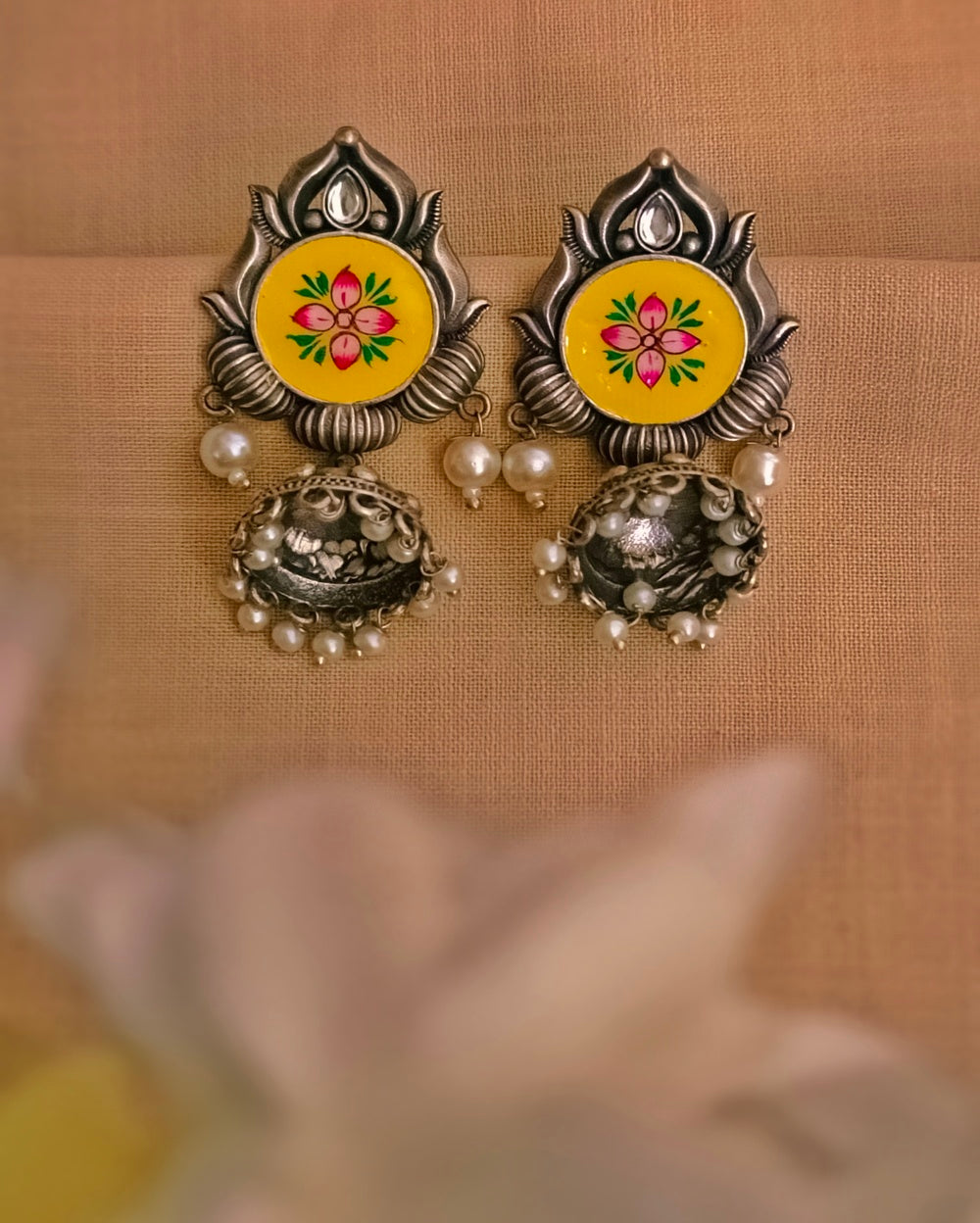 Wakeeta Meenakari Jhumki