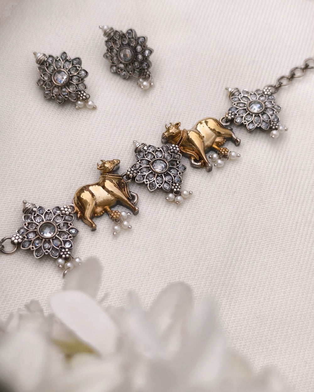 Tannu Dual tone Chokers