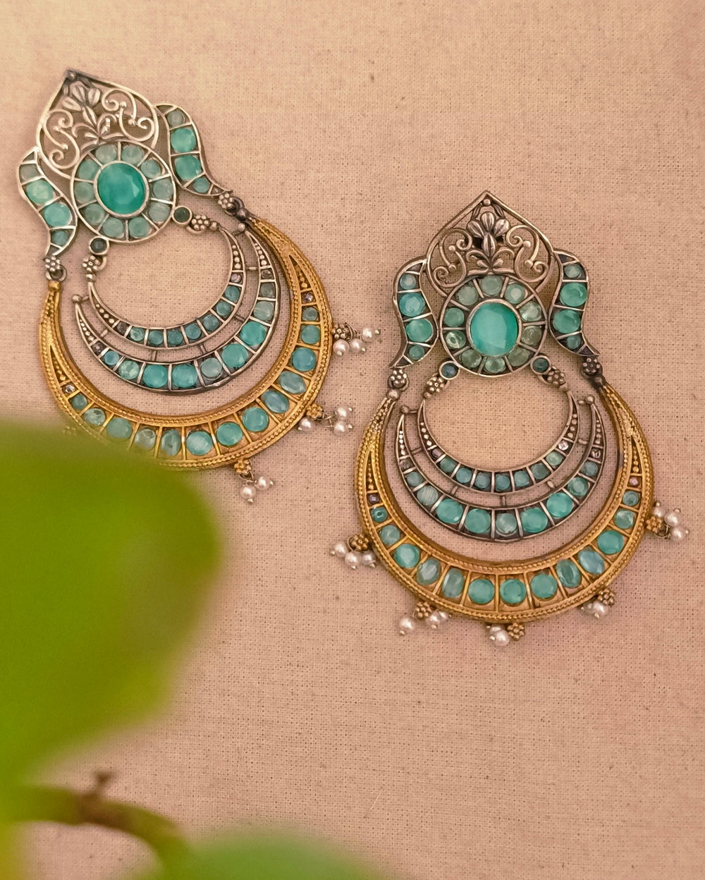 Gayatri Dual Tone Chandbali
