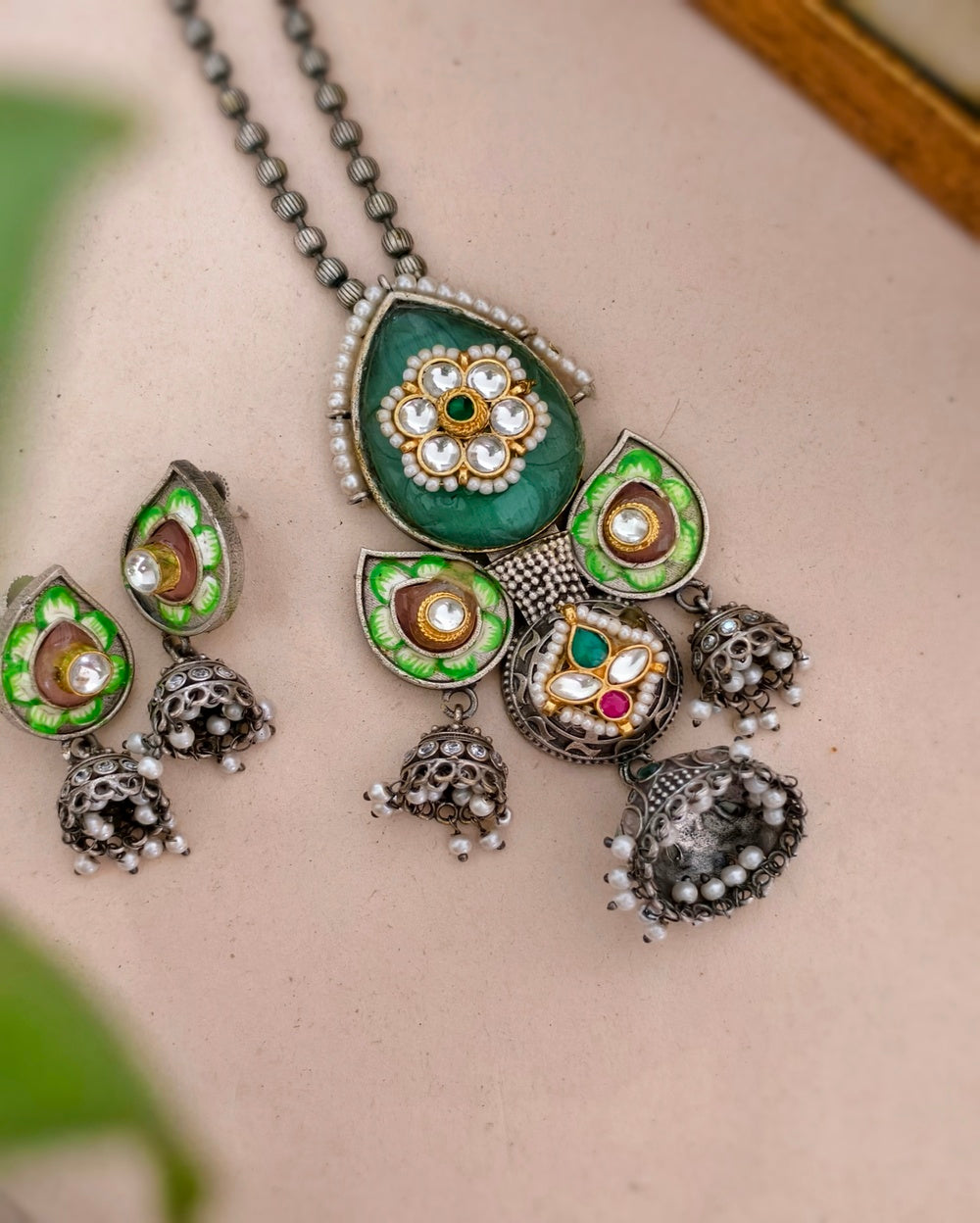 Keianna Dual tone Necklace