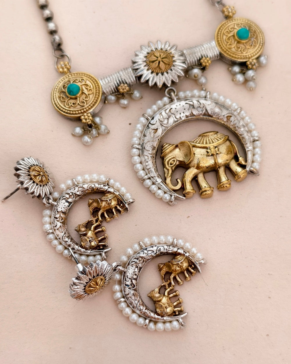 Wakshya Dual tone Necklace