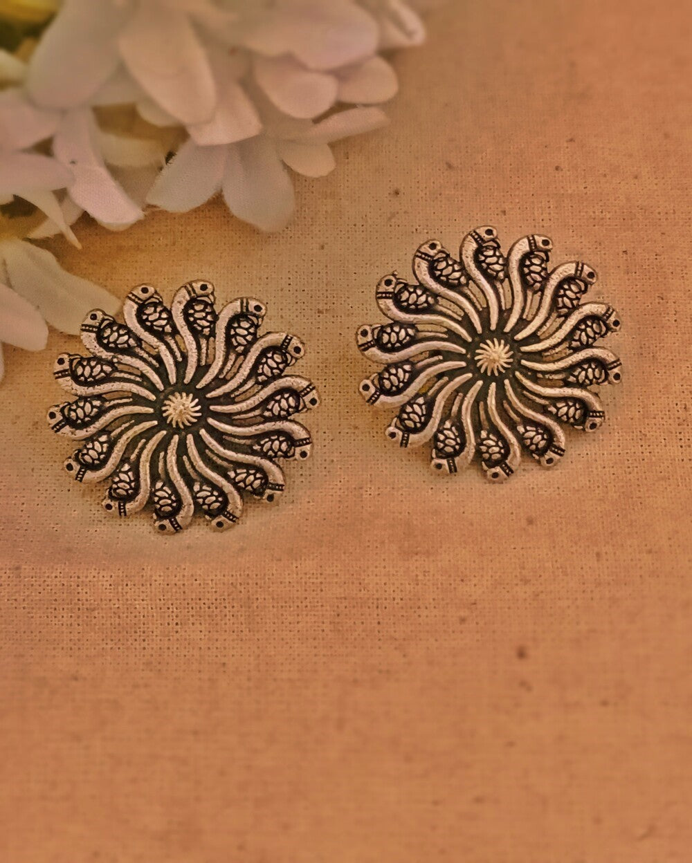 Aadhya Round Stud